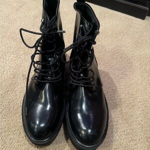 Women’s Zara Platform Lace up Boots Sz. 40/9